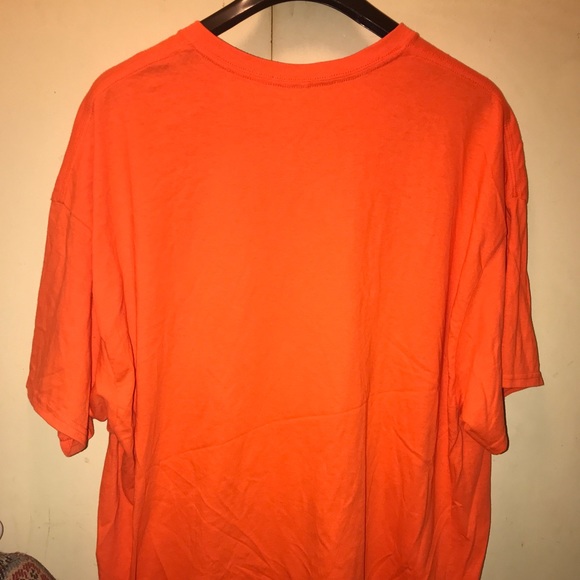 Doobie brothers Tshirt used size: 34.5 pit to pit. 28.5 top to bottom - Picture 2 of 3